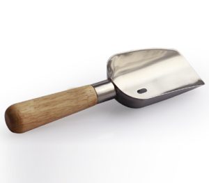 STAINLESS STEEL ICE SCOOP WITH WOODEN HANDLE 4OZ